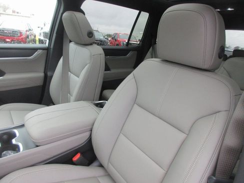 New 2026 GMC Acadia Elevation w/ Super Cruise Package AWD/4WD image 12