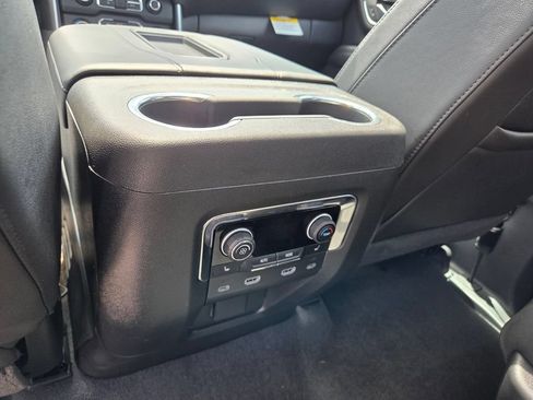 Used 2024 Chevrolet Tahoe Z71 w/ Luxury Package AWD/4WD image 11