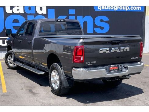 Used 2025 RAM 3500 Big Horn AWD/4WD image 13