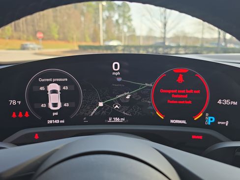 Used 2021 Porsche Taycan image 19