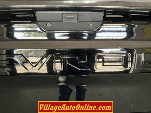 Used 2019 Chevrolet Silverado 1500 High Country w/ Technology Package AWD/4WD image 30