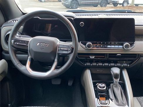 Used 2024 Chevrolet Colorado ZR2 w/ Technology Package image 8