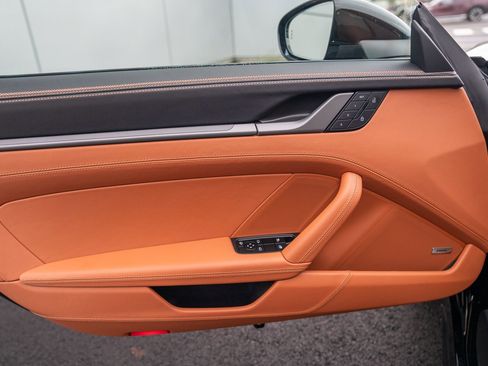 Used 2025 Porsche 911 Carrera image 10