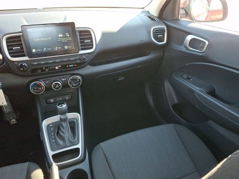 New 2026 Hyundai Venue SE image 11