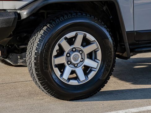 Used 2014 Toyota FJ Cruiser 4WD w/ Upgrade Package image 46