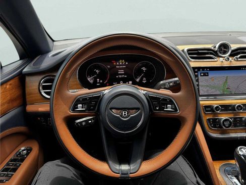 Used 2023 Bentley Bentayga Extended Wheelbase image 33