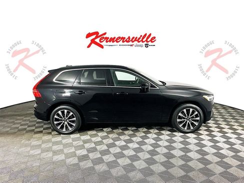 Used 2023 Volvo XC60 B5 Core w/ Climate Package image 8