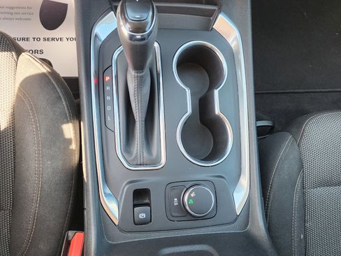 Used 2019 Chevrolet Traverse LS FWD image 18