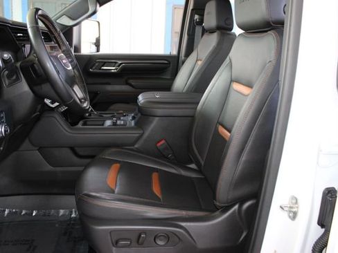 Used 2024 GMC Sierra 2500 AT4 w/ AT4 Premium Plus Package image 24