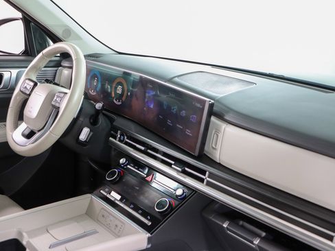 Used 2025 Hyundai Santa Fe SEL FWD image 26