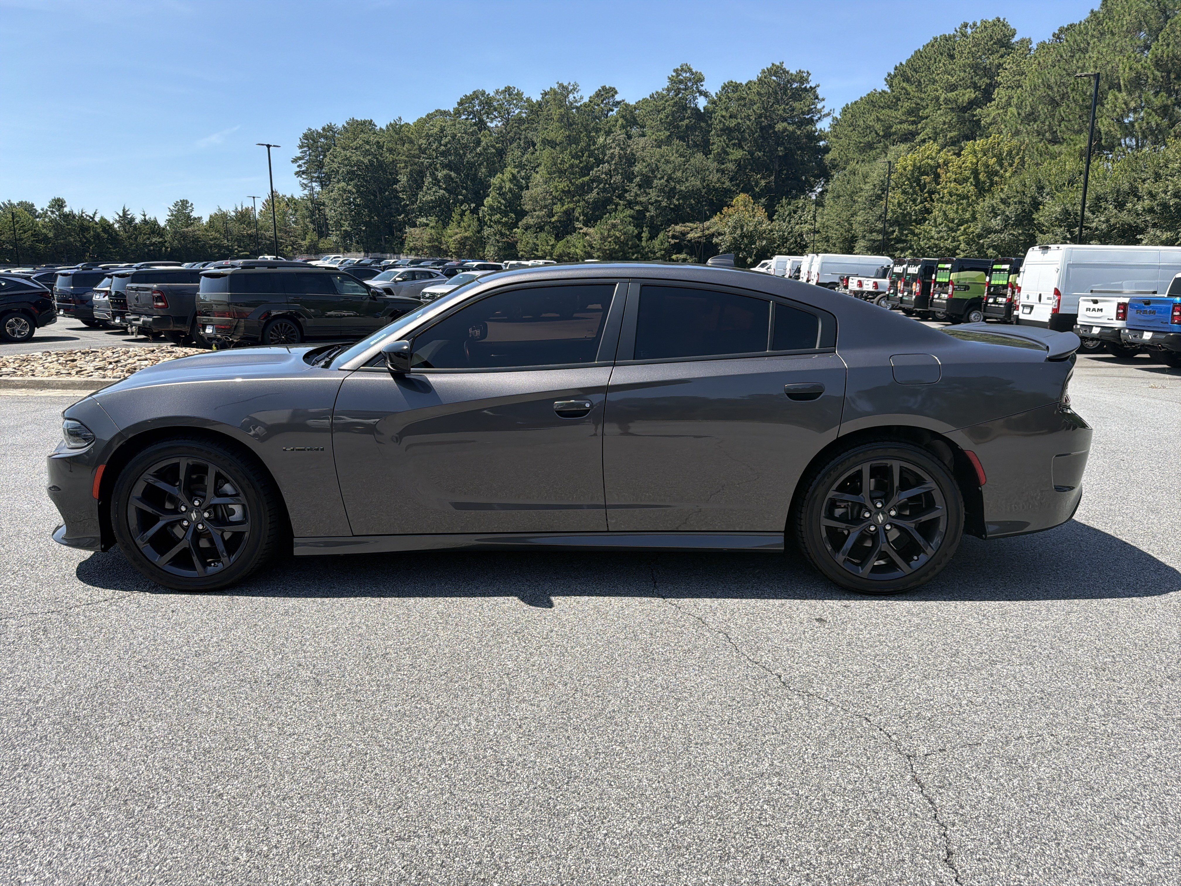 Used 2022 Dodge Charger R/T w/ Blacktop Package RWD image 4