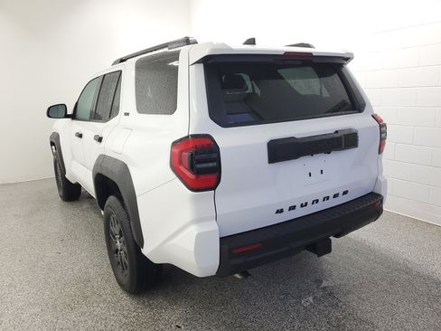 Used 2025 Toyota 4Runner SR5 RWD image 5