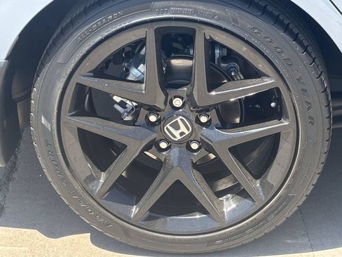 Used 2024 Honda Civic Sport image 7