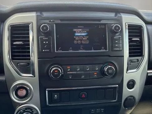 Used 2019 Nissan Titan SV AWD/4WD image 15