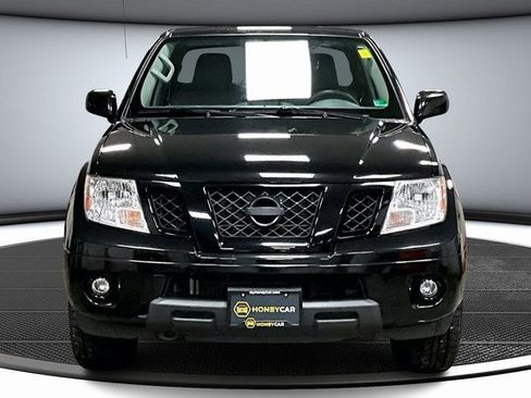 Used 2020 Nissan Frontier SV w/ Midnight Edition Floor Mats image 2