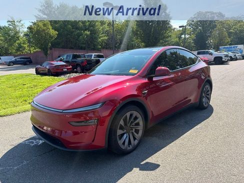 Used 2026 Tesla Model Y Long Range AWD/4WD image 1