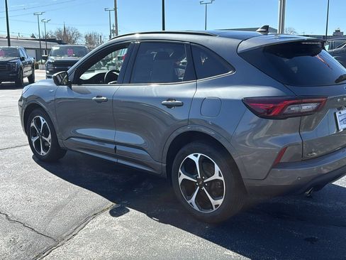 Used 2023 Ford Escape ST-Line Select w/ Tech Pack #2 AWD/4WD image 7