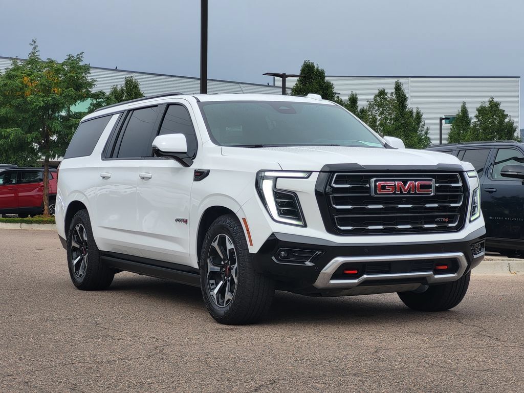 Used 2025 GMC Yukon XL AT4 w/ AT4 Premium Plus Package AWD/4WD image 3