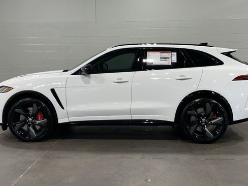 New 2026 Jaguar F-PACE SVR 575 Edition image 7