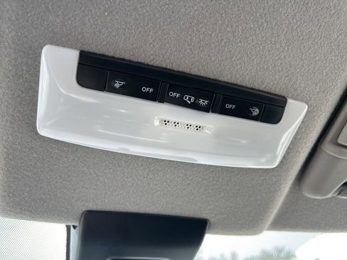 New 2025 Nissan Kicks Play S image 31