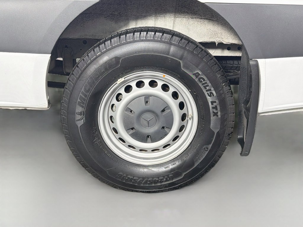 Used 2024 Mercedes-Benz Sprinter 2500 image 29