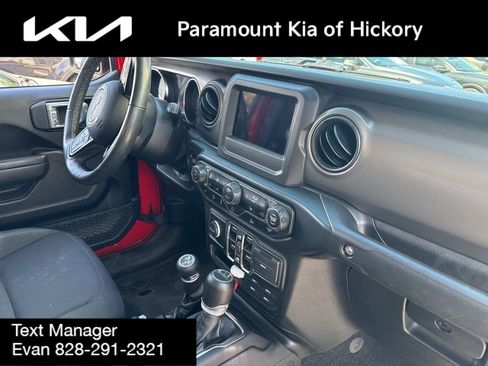 Used 2022 Jeep Gladiator Sport AWD/4WD image 4