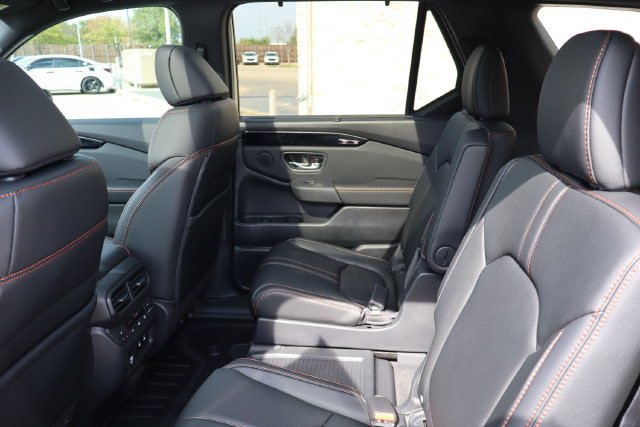 New 2026 Honda Pilot TrailSport image 6