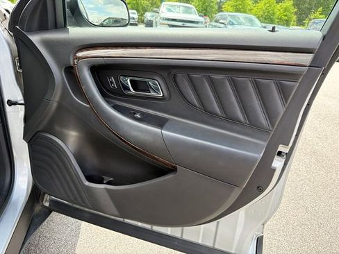 Used 2019 Ford Taurus Limited FWD image 14