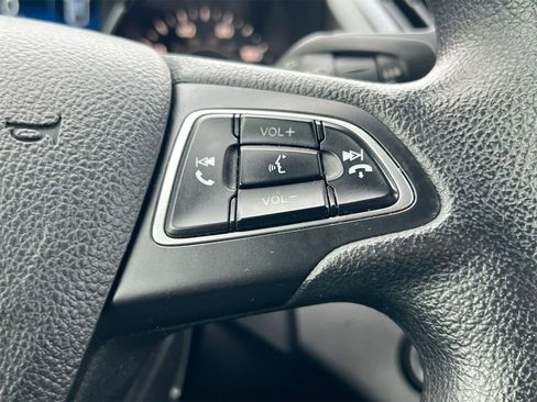 Used 2019 Ford Escape SE image 24