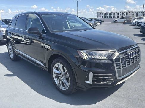 Used 2023 Audi Q7 3.0T Premium Plus w/ Premium Plus Package AWD/4WD image 8