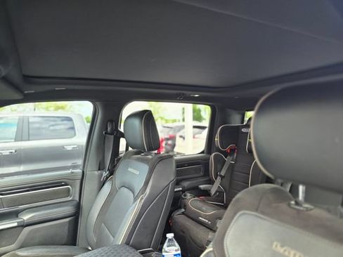 Used 2019 RAM 1500 Laramie AWD/4WD image 9