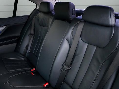 Used 2020 BMW 740i xDrive 740i xDrive image 70