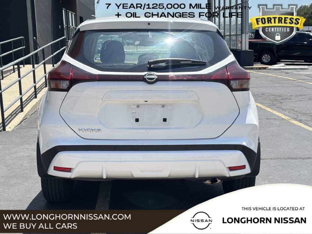 Used 2023 Nissan Kicks S FWD image 4