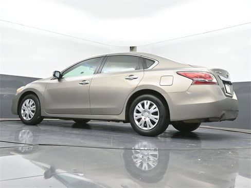 Used 2014 Nissan Altima 2.5 S image 29