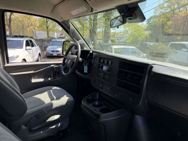 Used 2025 GMC Savana 3500 LT w/ LT Preferred Equipment Group RWD image 20