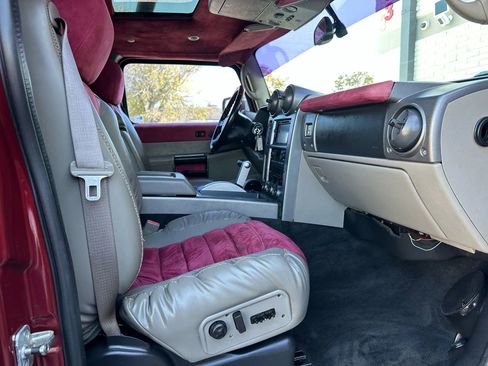Used 2003 HUMMER H2 Luxury w/ Preferred Equipment Group image 26
