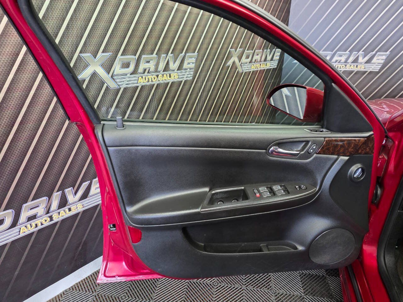Used 2014 Chevrolet Impala LT w/ LT Sunroof Package FWD image 18