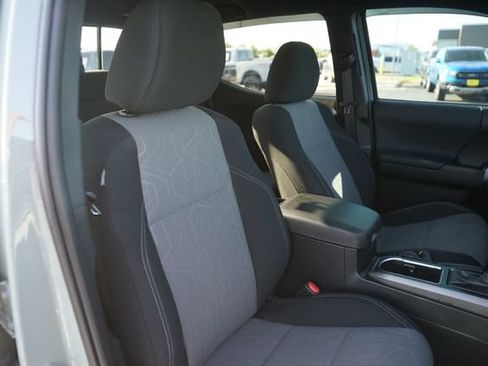 Used 2023 Toyota Tacoma TRD Sport w/ Technology Package RWD image 19
