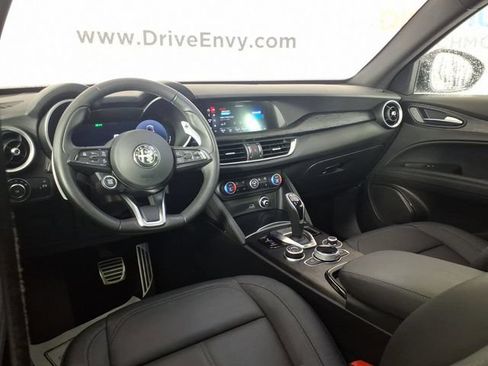 Used 2024 Alfa Romeo Stelvio Sprint AWD/4WD image 12