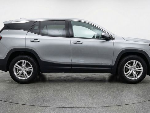 Used 2024 GMC Terrain SLE image 11