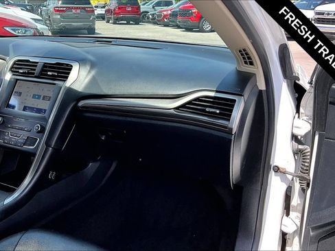 Used 2020 Ford Fusion SEL FWD image 25