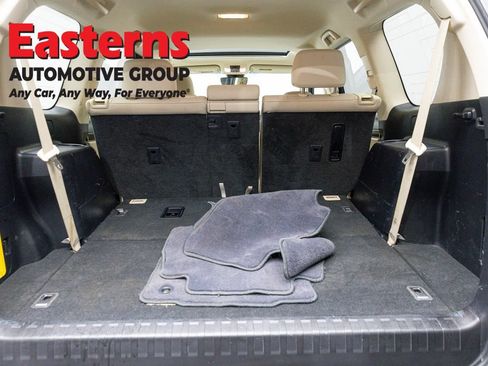 Used 2021 Lexus GX 460 w/ Accessory Package AWD/4WD image 9
