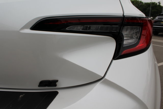 Certified 2025 Toyota Corolla Hatchback w/ SE Package FWD image 14