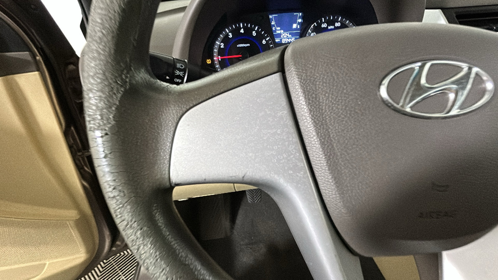 Used 2013 Hyundai Accent GLS FWD image 19