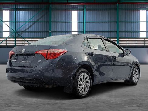 Used 2018 Toyota Corolla LE image 5