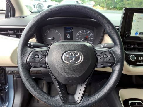 Certified 2025 Toyota Corolla LE w/ Convenience Package FWD image 22