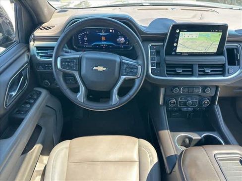 Used 2022 Chevrolet Tahoe LT w/ LT Signature Package RWD image 11
