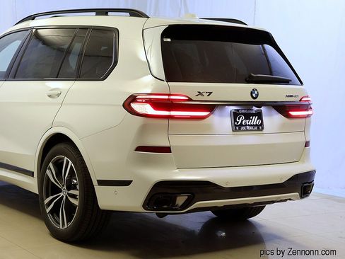 New 2027 BMW X7 xDrive40i w/ Executive Package AWD/4WD image 8