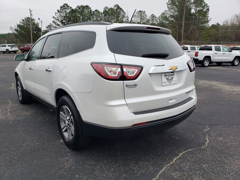 Used 2016 Chevrolet Traverse LT image 4