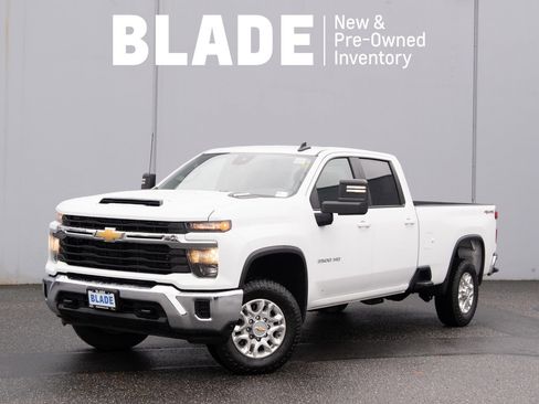 Used 2024 Chevrolet Silverado 3500 LT image 1